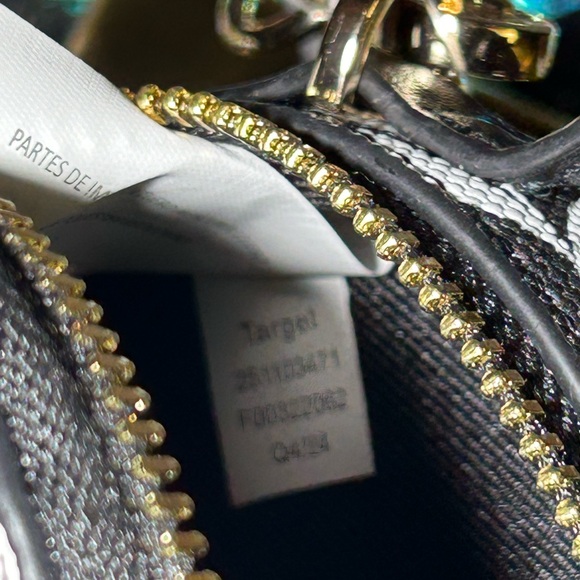 Kate Spade/Target Black and White Floral Mini Crossbody Bag 5” x 3” NWT - Picture 13 of 13